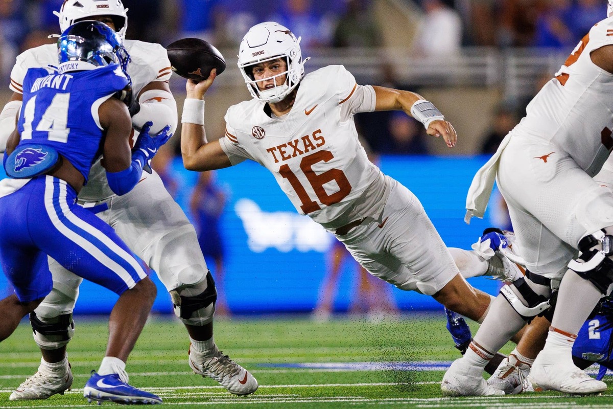  Arch Manning struggled on the road against Kentucky last year. (Jordan Prather-Imagn Images)