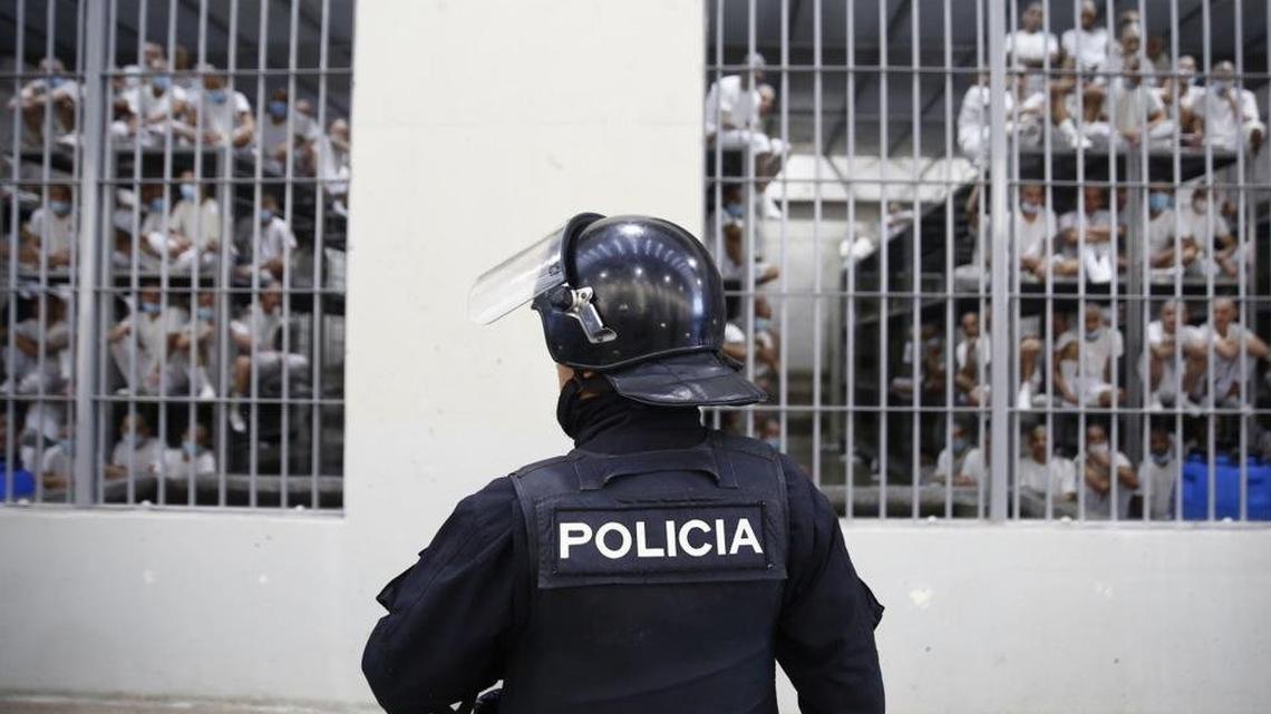 U.N. urges El Salvador to review life sentences for minors 