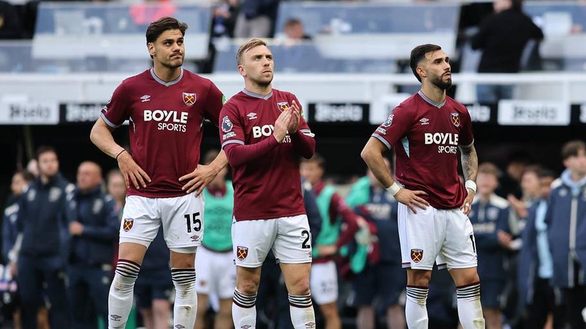  Jarrod Bowen (center) is one of many big names that could leave. | MI News/NurPhoto/Getty Images 