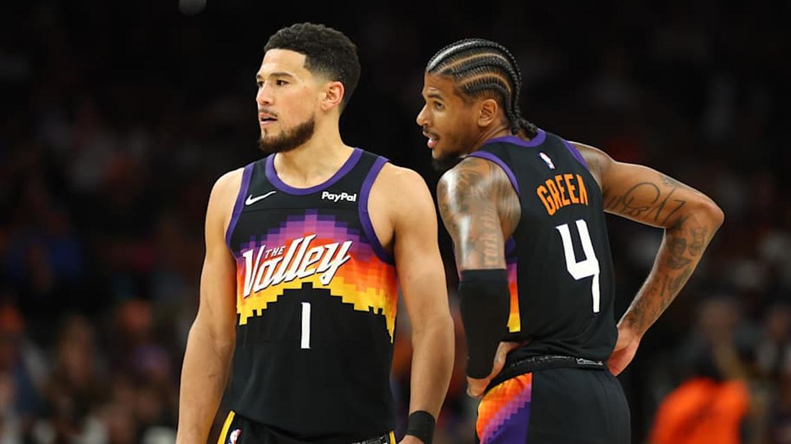  Phoenix Suns guard Devin Booker and Jalen Green against the Houston Rockets. | Mark J. Rebilas-Imagn Images 