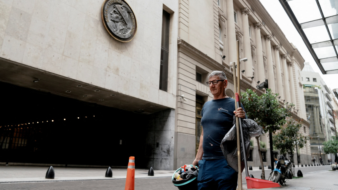 Bolsa de Argentina cierra en negativo, acumula sexta rueda en baja 