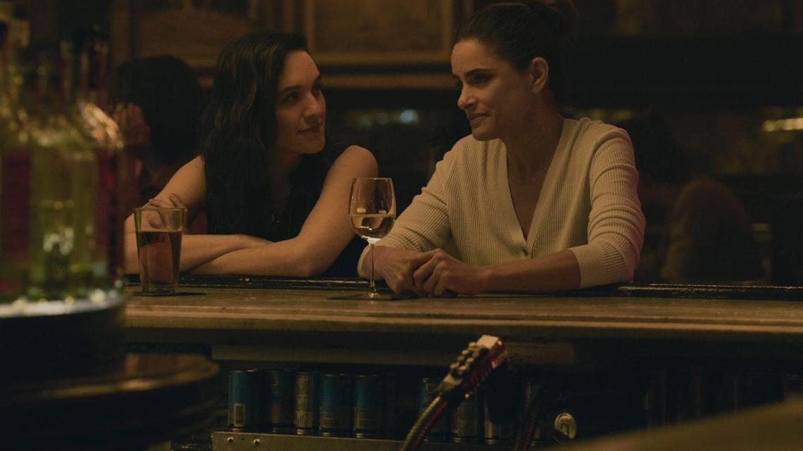 Amanda Peet says she is getting a beautiful, surprising response to honest essay 