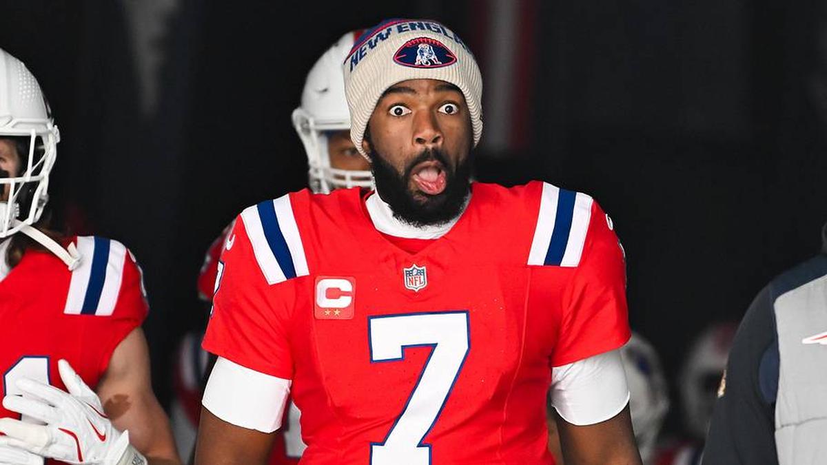  Dec 1, 2024; Foxborough, Massachusetts, USA; New England Patriots quarterback Jacoby Brissett (7) walks out of the player's tunnel before a game against the Indianapolis Colts at Gillette Stadium. Mandatory Credit: Eric Canha-Imagn Images | Eric Canha-Imagn Images 