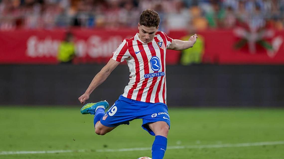 Barcelona would love to sign Julián Alvarez. | Jose Luis Contreras/NurPhoto/Getty Images 