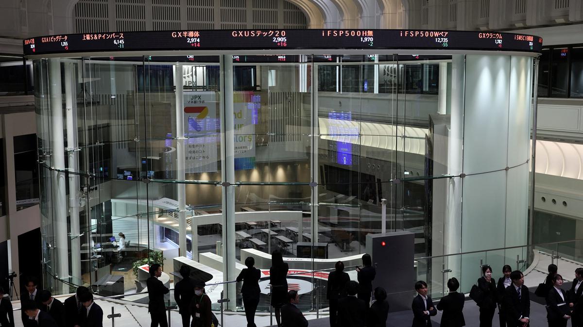 Visitors walk inside Japan Exchange Group's Tokyo Stock Exchange in Tokyo, Japan, April 6, 2026. REUTERS/Issei Kato