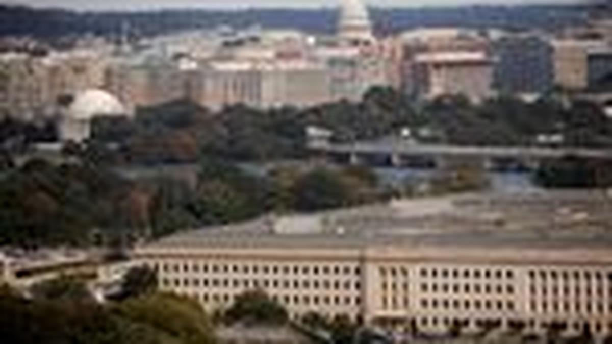 FILE PHOTO: The Pentagon building is seen in Arlington, Virginia, U.S. October 9, 2020. REUTERS/Carlos Barria/File Photo