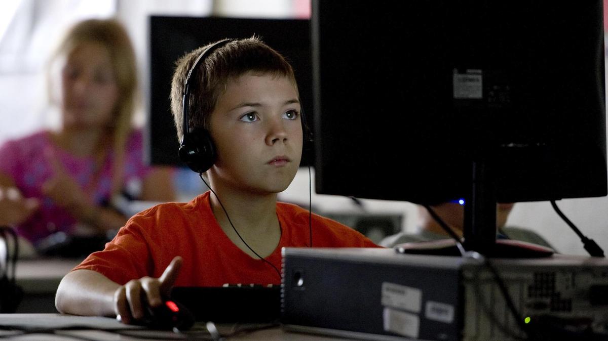 Modern school districts are wired to the gills with complex systems of cables, inter-school servers and networks that help administrators, support staff and teachers communicate and educate the next generation of workers.