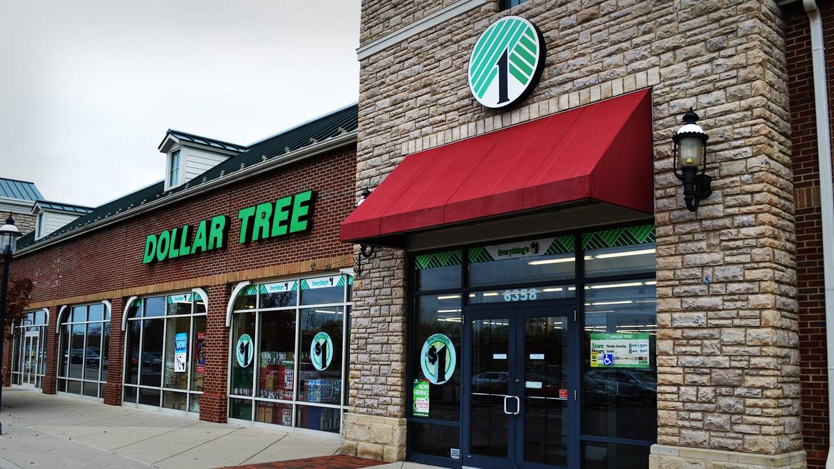 Dollar Tree's strong bottom line reflects shoppers seeking lower-priced alternatives for groceries, household products, and consumable goods. Image source: Shutterstock