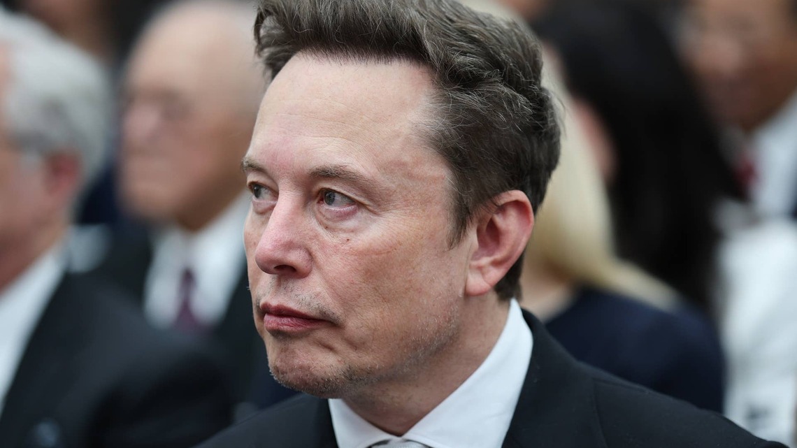 AT&T CEO holds firm stance on Elon Musk's SpaceX phone strategy