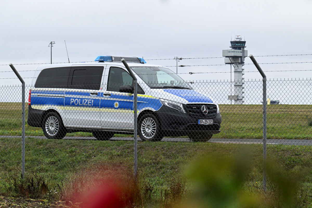 German police investigate fence breach at Leipzig airport | Macon Telegraph