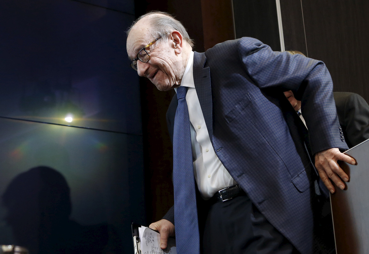 Former Federal Reserve Chair Alan Greenspan arrives at a Brookings Institution forum on "Achieving Strong Economic Growth" in Washington April 8, 2015. REUTERS/Yuri Gripas