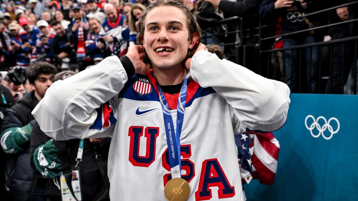 Team USA hockey hunk linked to pop star. Was this a clue in Miami?