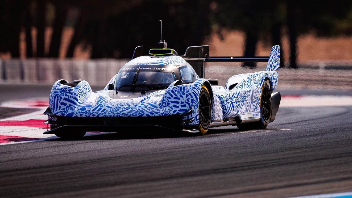 Ford Le Mans Hypercar breaks cover with big V-8 sound 