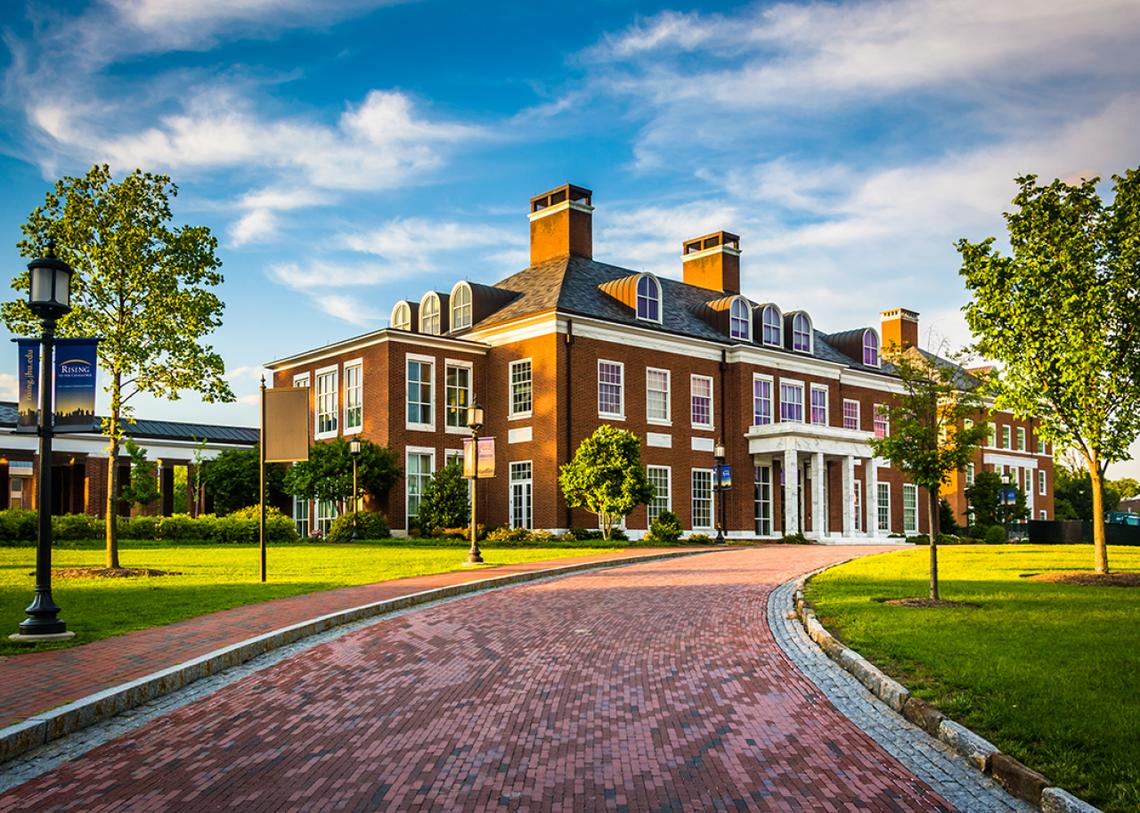  Jon Bilous // Shutterstocck 