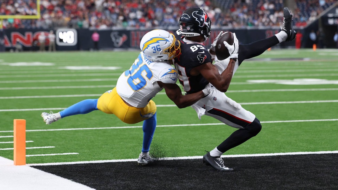 Seahawks Pull Off Trade for Intriguing Rookie Corner Ahead of Cut Deadline 