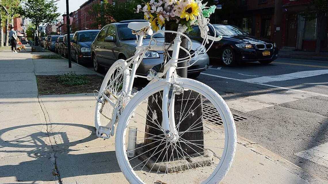 Where the most cyclists are killed on US roads