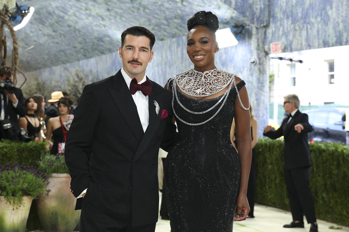 Italian entrepreneur Andrea Preti and US tennis player Venus Williams arrives for the 2026 Met Gala celebrating “Costume Art” at the Metropolitan Museum of Art on May 4, 2026, in New York. (Photo by Angela Weiss / AFP via Getty Images) 