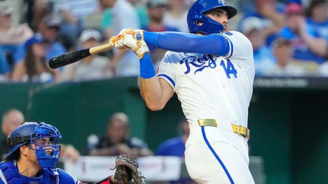 Jac Caglianone's 2 home runs power Royals past Rangers 