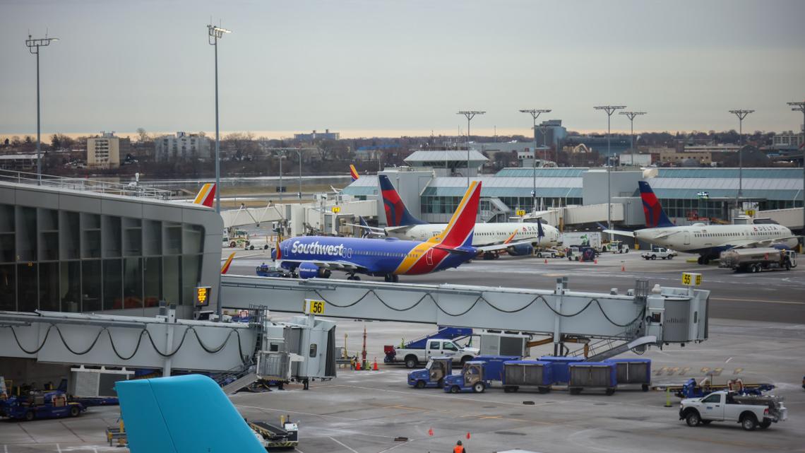 Airports Expected to Close Completely if Government Shutdown Continues 