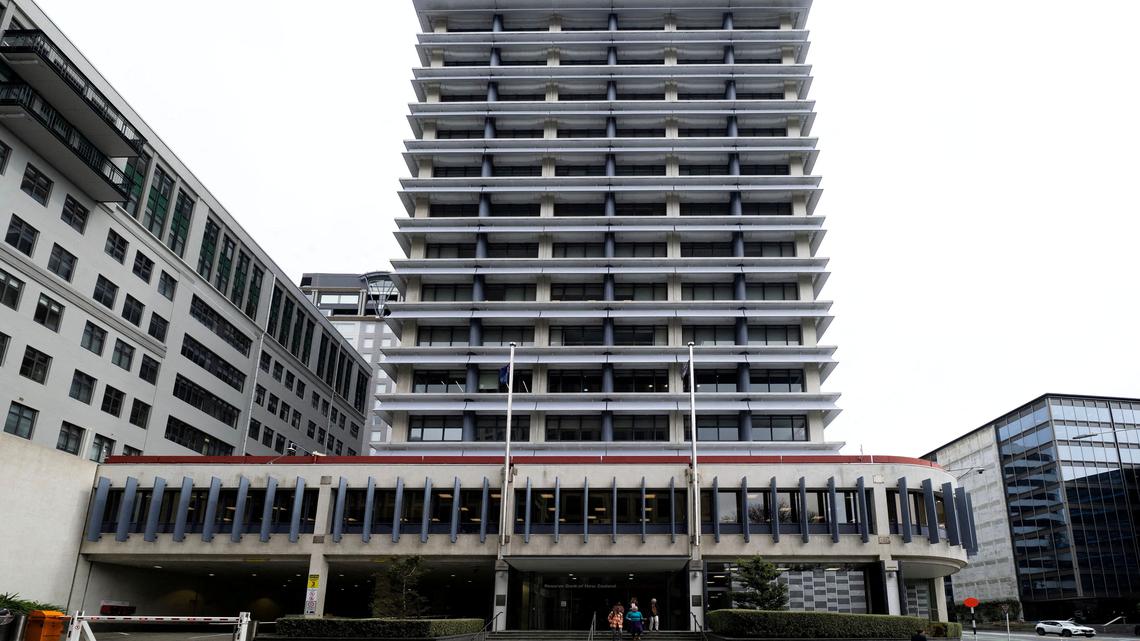NZ central bank flags imminent hikes to counter energy shock after narrow hold 