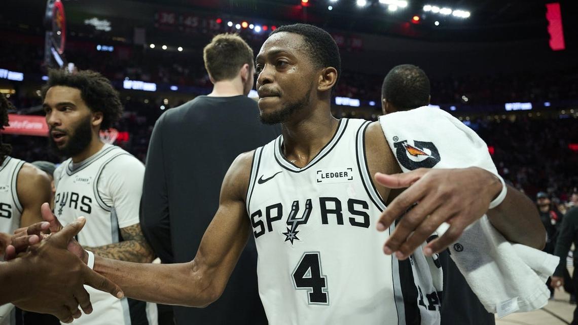 NBA roundup: De'Aaron Fox, Spurs knock out Blazers in Game 5 