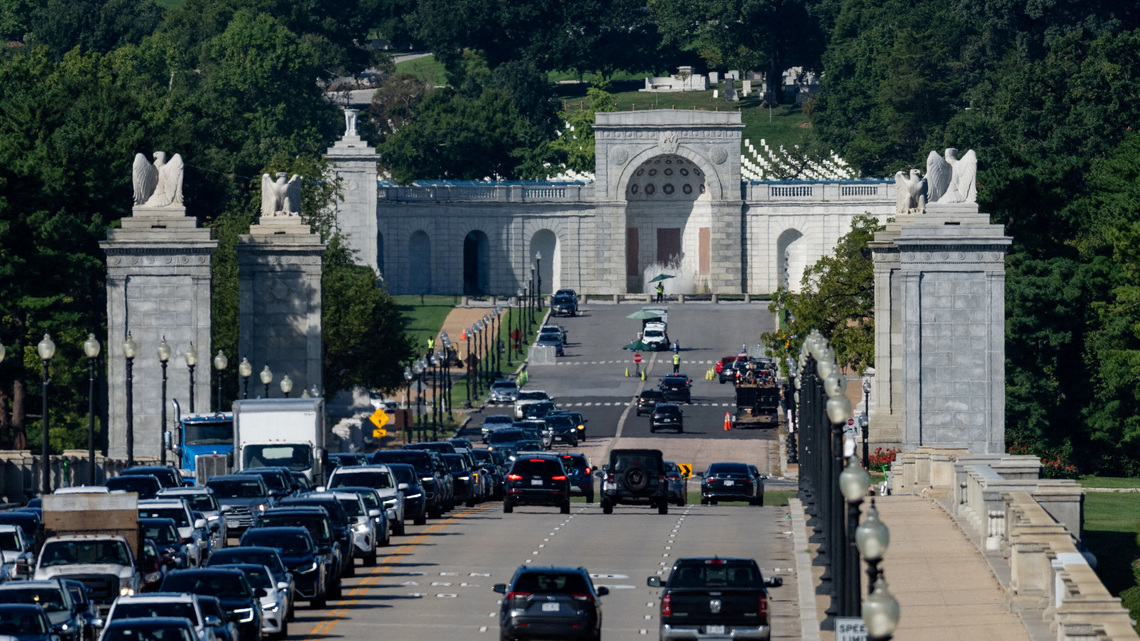 FAA clears proposed Trump arch, requires 'eternal flame' to alert pilots