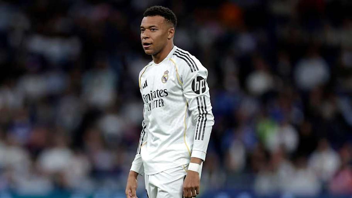  Mbappé insists he is happy at Madrid. | Maria Gracia Jimenez/Soccrates/Getty Images 