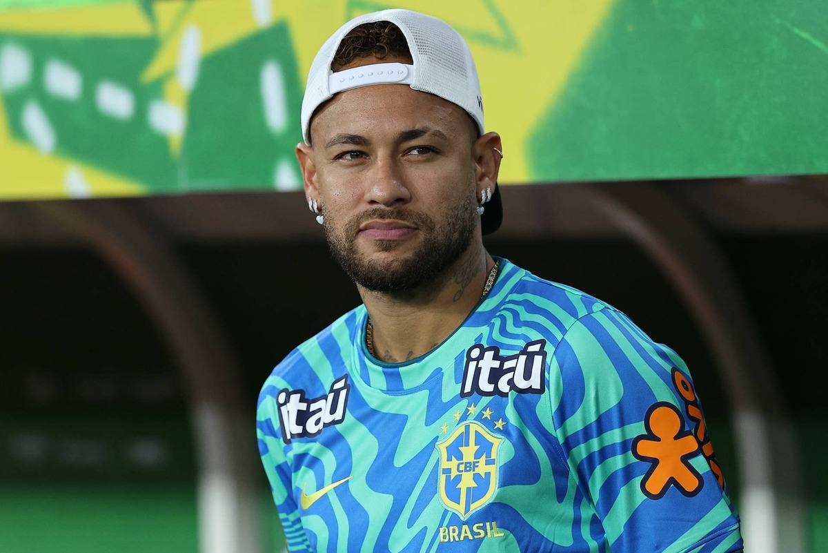 Neymar Jr. stands for the national anthem prior to the international friendly match between Brazil and Panama at Maracana Stadium on May 31, 2026 in Rio de Janeiro, Brazil. (Photo by Wagner Meier/Getty Images) Photo by Wagner Meier/Getty Images