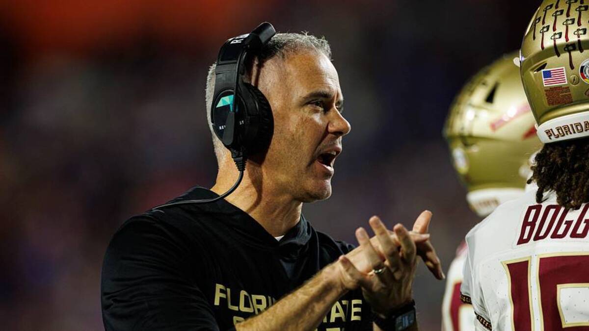  Nov 29, 2025; Gainesville, Florida, USA; Florida State Seminoles head coach Mike Norvell gestures against the Florida Gators during the second half at Ben Hill Griffin Stadium. Mandatory Credit: Matt Pendleton-Imagn Images | Matt Pendleton-Imagn Images 