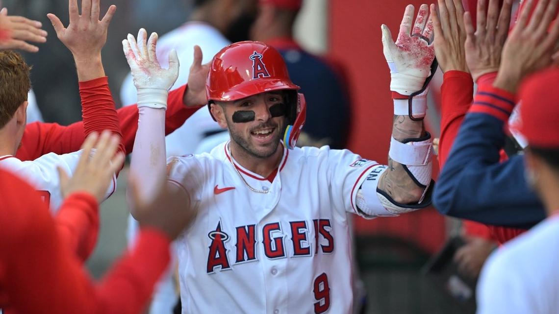 Zach Neto (2 HRs), Angels tee off on Jacob deGrom, Rangers 
