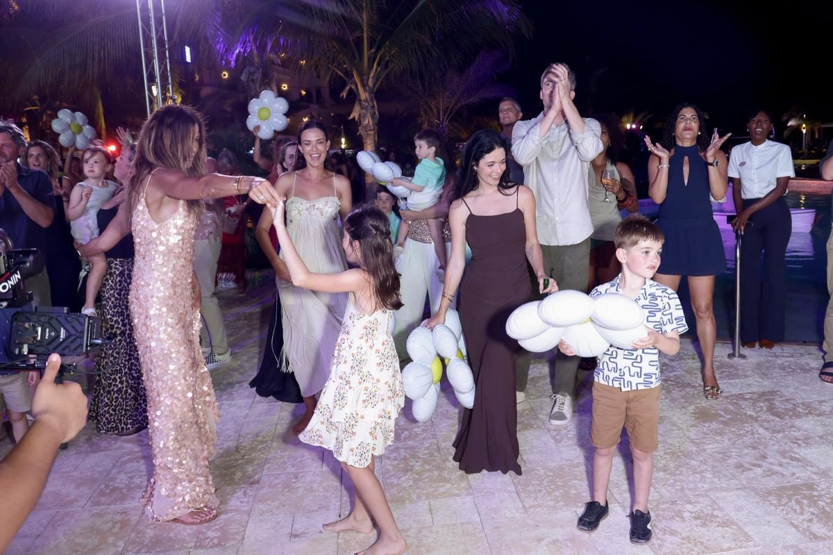  Kelly Bensimon, Odette Annable, Sasha Pieterse and friendsJohn Parra/Getty Images for Beaches Resorts 