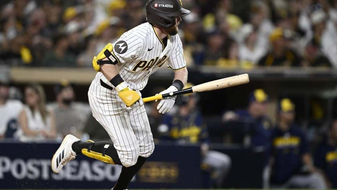 Padres come up with clutch efforts, beat Brewers to force Game 4 