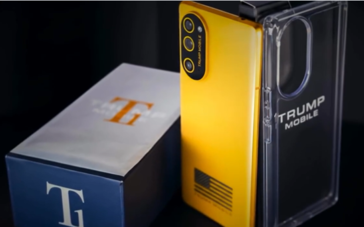  The T1 Trump Mobile and its case 