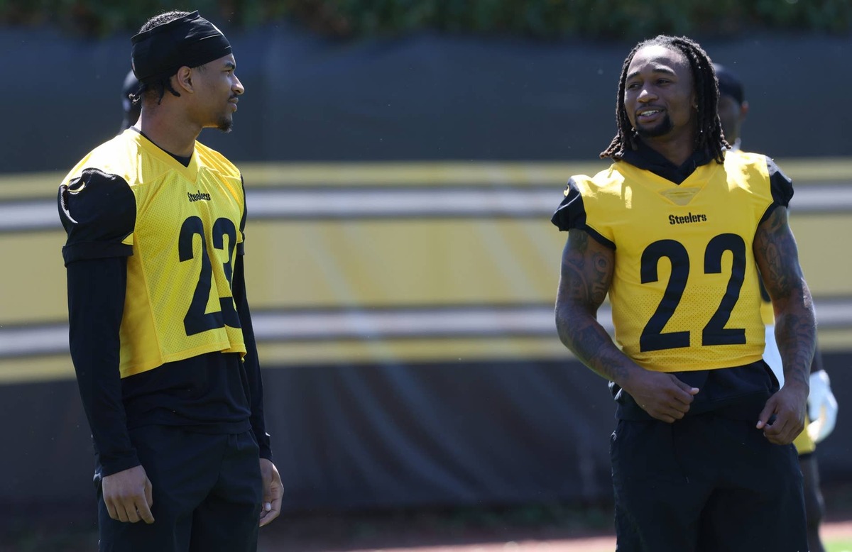  May 28, 2026; Pittsburgh, PA, USA; Pittsburgh Steelers cornerbacks Daylen Everette (23) and Asante Samuel Jr. (22) participate in OTA drills at the UPMC Rooney Sports Complex. Mandatory Credit: Charles LeClaire-Imagn Images reuters.com,2026:newsml_MT1USATODAY29076146:426040260
