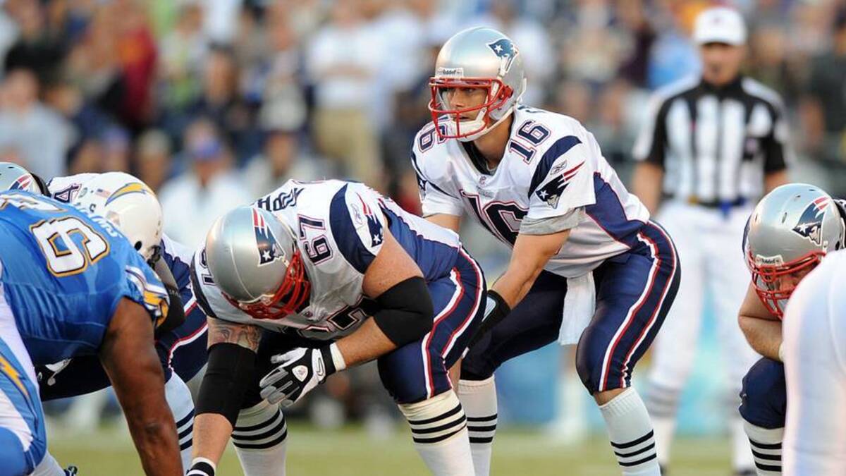  Oct 12, 2008; San Diego, CA, USA; New England Patriots quarterback Matt Cassel (16) prepares to take a snap during the first half against the San Diego Chargers at Qualcomm Stadium. Mandatory Credit: Christopher Hanewinckel-USA TODAY Sports | IMAGN IMAGES via Reuters Connect 