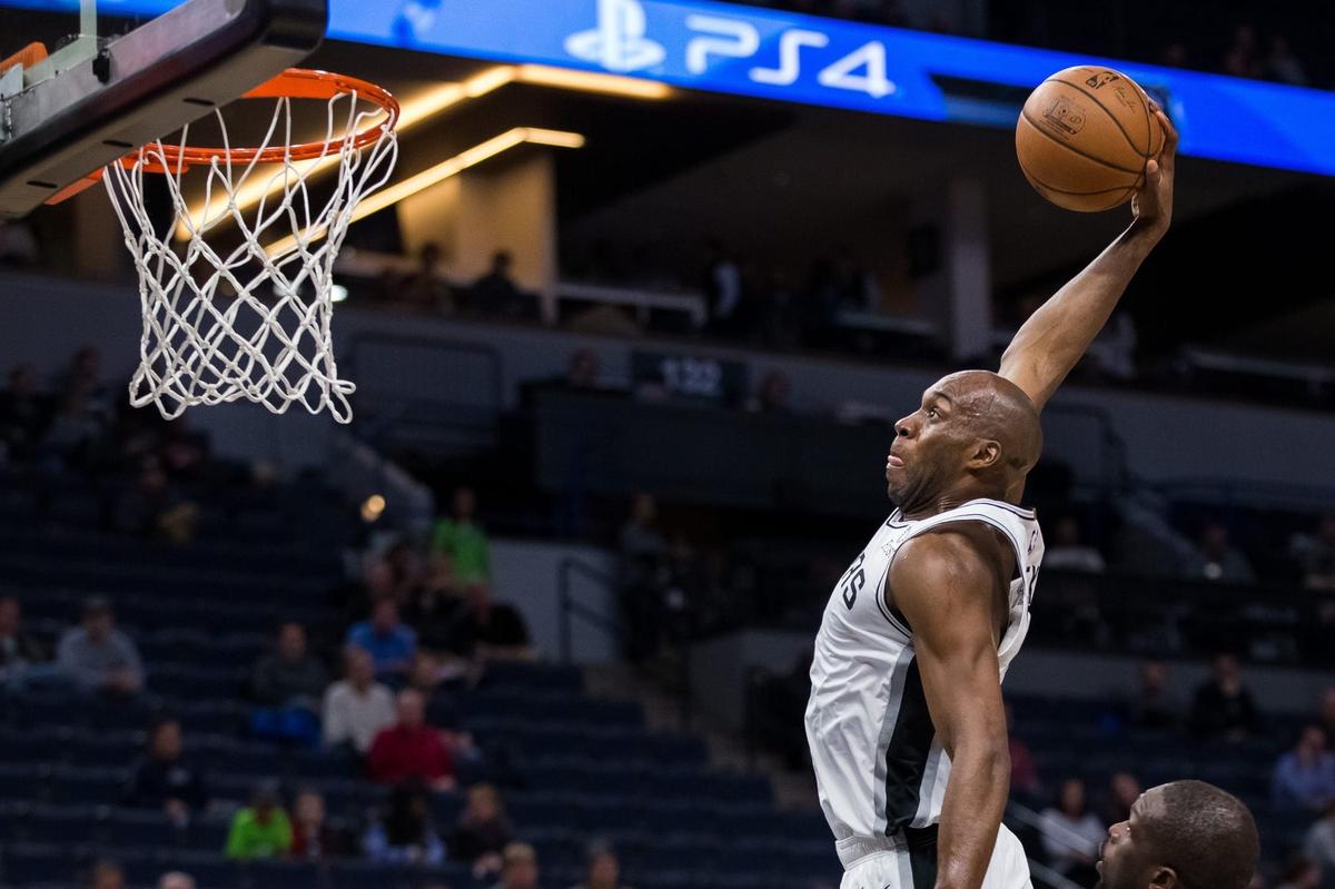 Nov 28, 2018; Minneapolis, MN, USA; San Antonio Spurs forward Quincy Pondexter (3) attempts a dunk in the fourth quarter against Minnesota Timberwolves at Target Center. Mandatory Credit: Brad Rempel-USA TODAY Sports