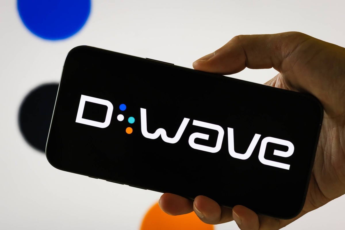  Mizuho sees about 50% upside for D-Wave stock after the company laid out its road map to 2032. 