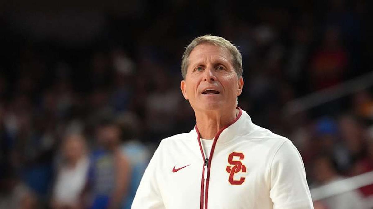  Mar 7, 2026; Los Angeles, California, USA; Southern California Trojans head coach Eric Musselman reacts against the UCLA Bruins at the Galen Center. Mandatory Credit: Kirby Lee-Imagn Images | Kirby Lee-Imagn Images 