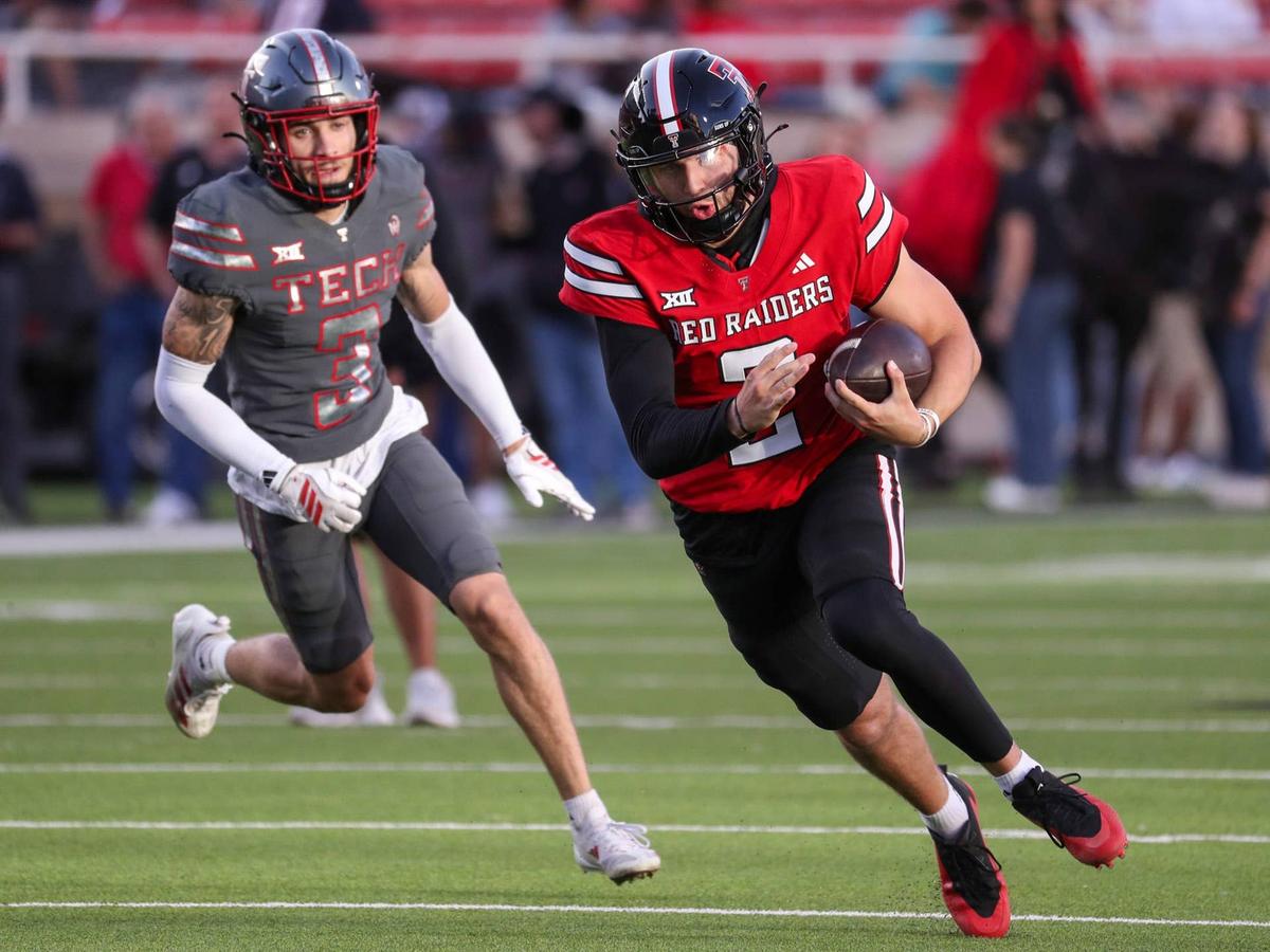  Brendan Sorsby runs with the ball during the Texas Tech football team's spring game, Friday, April 17, 2026, at Jones AT&T Stadium. 