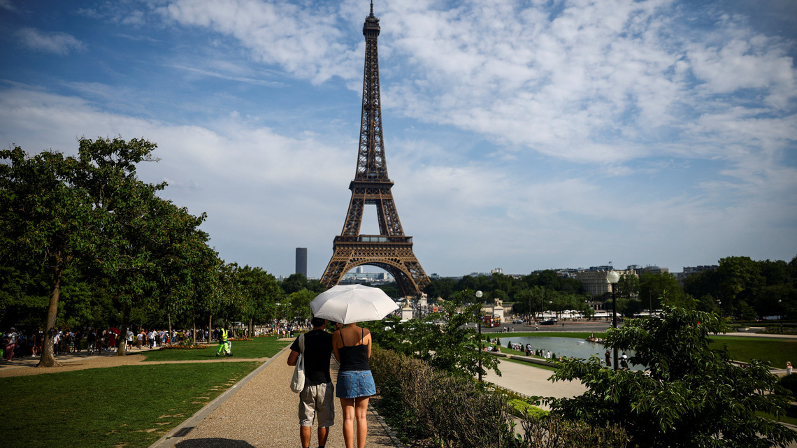 France bans alcohol consumption at music festivals under red heatwave alert 