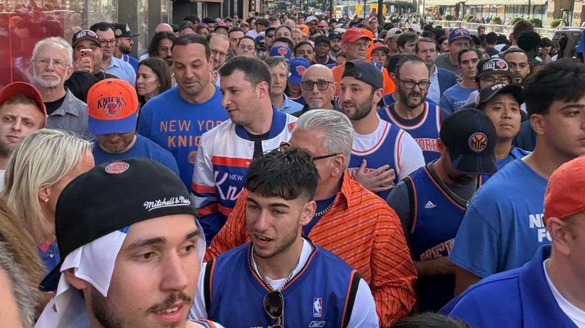 Photos Show 'Massive' Lines Problem Outside Madison Square Garden for Game 3 