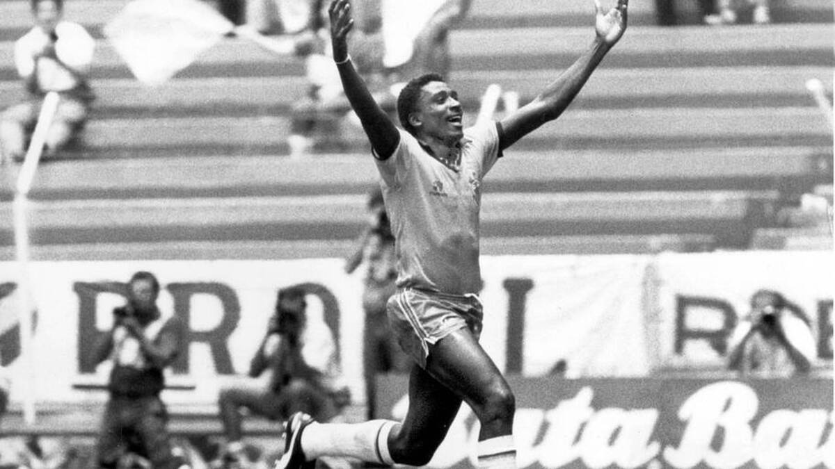  Josimar was clearly very happy with himself. | Colorsport/IMAGO 