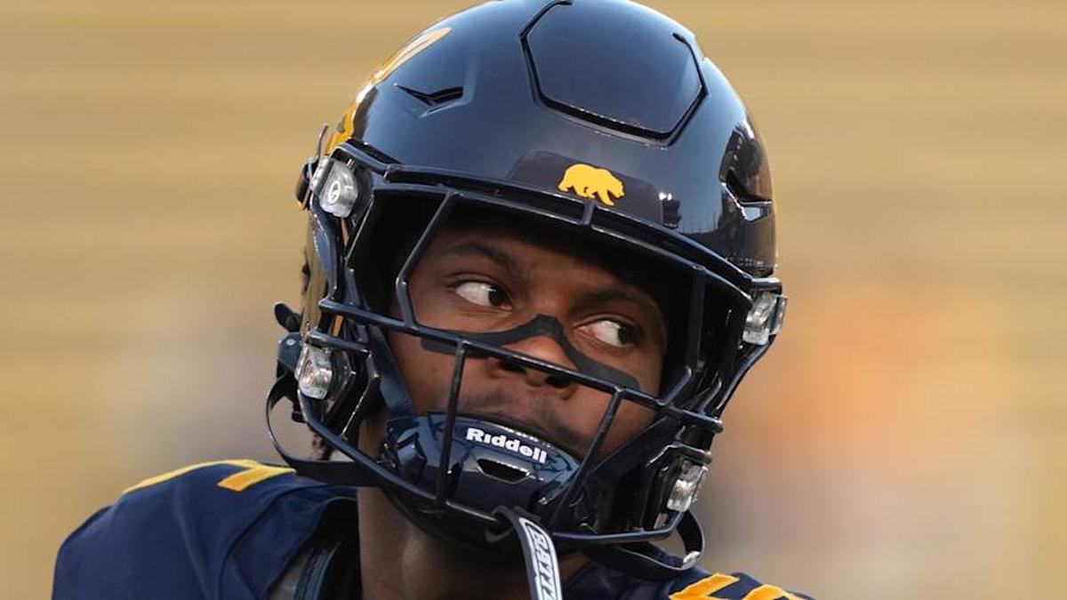  Nov 29, 2025; Berkeley, California, USA; California Golden Bears defensive back Hezekiah Masses (5) before the game against the Southern Methodist Mustangs at California Memorial Stadium. Mandatory Credit: Darren Yamashita-Imagn Images | Darren Yamashita-Imagn Images 