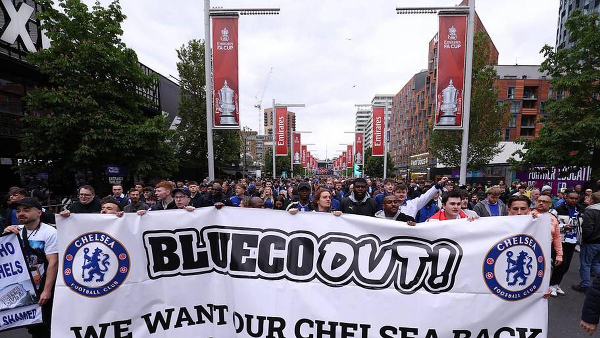  Chelsea fans protested before the FA Cup final. | Charlotte Wilson/Offside/Getty Images 