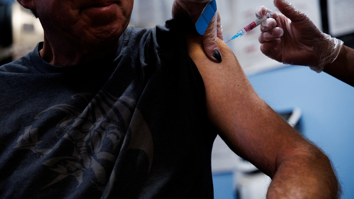 Health Rounds: Experimental approach uses AI to eliminate cold storage for mRNA vaccines 