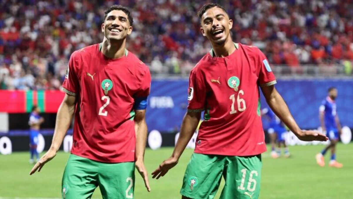 Los jugadores de Marruecos Achraf Hakimi y Gessime Yassine. EFE/EPA/RONALD WITTEK