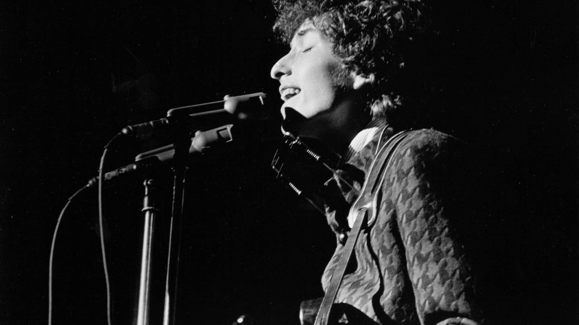 1965 Bob Dylan Classic, Lasting Over 11 Minutes, is Ranked One of the Greatest Songs Ever 
