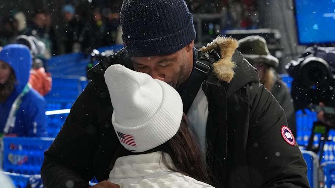Fans Loved What Myles Garrett Did for His Girlfriend Chloe Kim During Halfpipe Final 