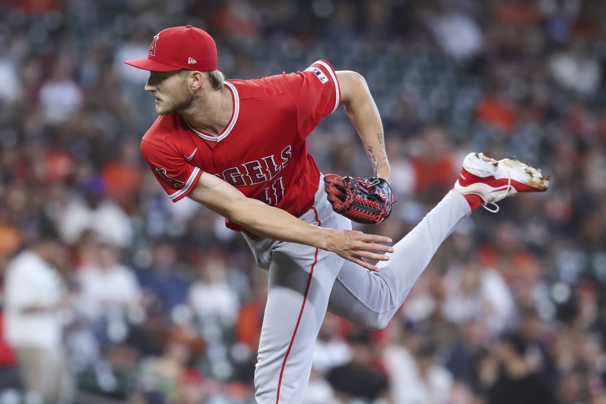  Los Angeles Angels starting pitcher Jack Kochanowicz (41) © Troy Taormina-Imagn Images