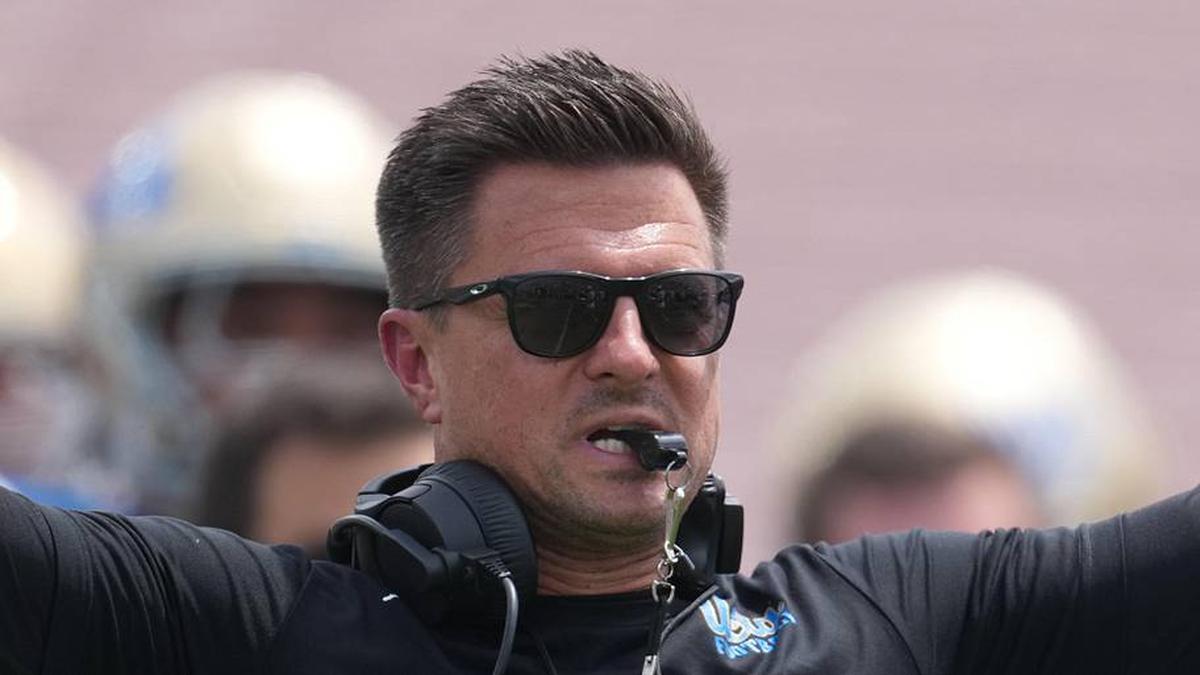  May 2, 2026; Pasadena, CA, USA; UCLA Bruins coach Bob Chesney reacts during the spring game at Rose Bowl. Mandatory Credit: Kirby Lee-Imagn Images | Kirby Lee-Imagn Images 
